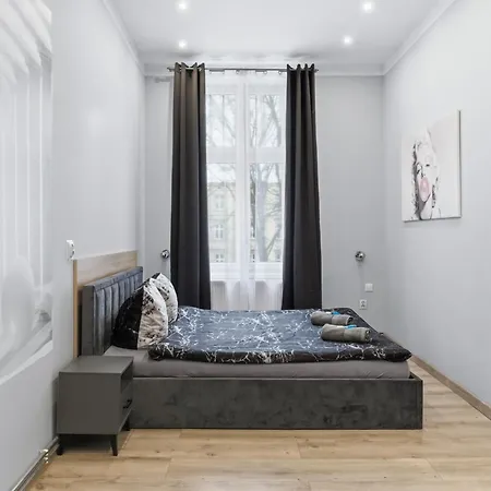 70s * كراكوفيا