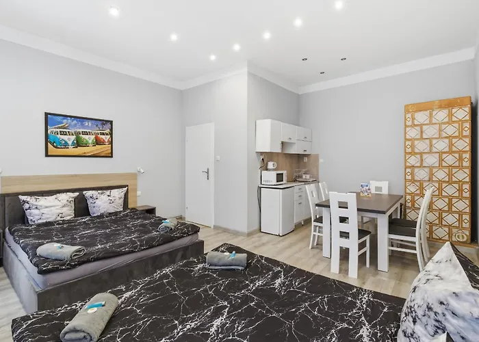 بيت شباب 70s *